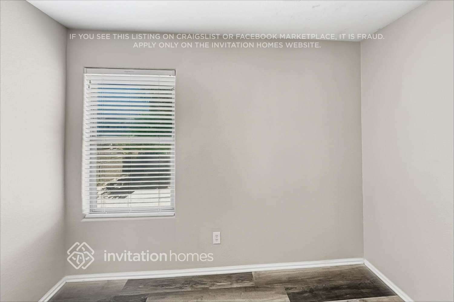 Building Photo - 2173 S 160th Ln