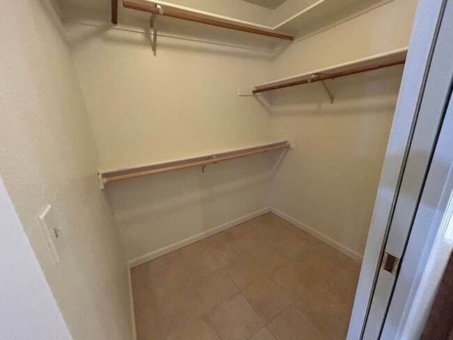 Building Photo - 3 Bedroom Home for Rent in Anderson CA | Large Family Room, 2 Car Garage, Pet Friendly