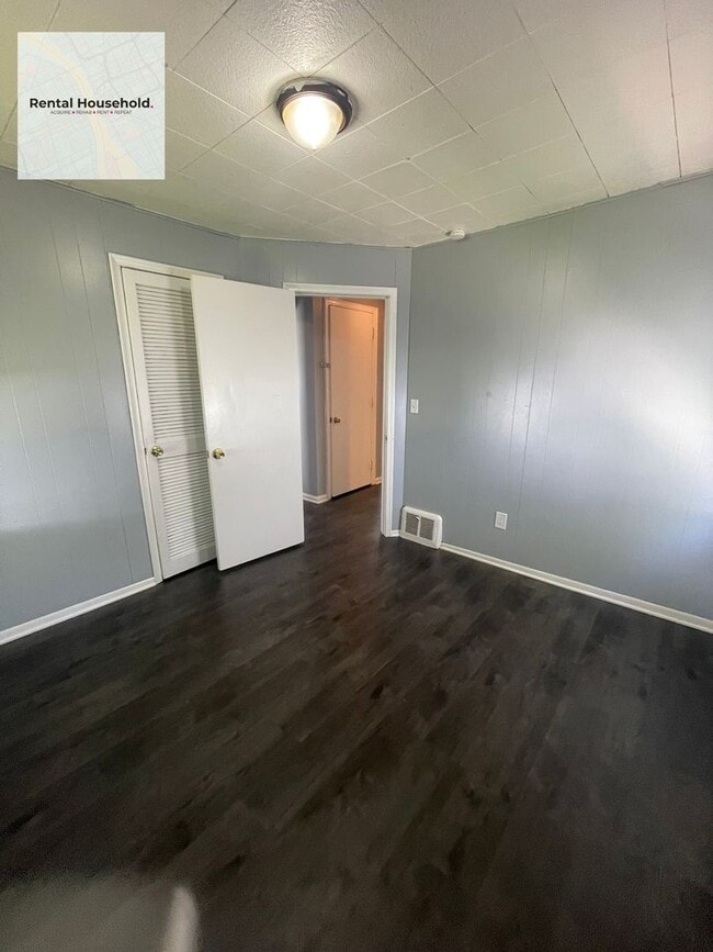 Building Photo - Cozy 3-Bedroom Bungalow for Rent: A Perfect Place to Call Home (SECTION 8-Preferred)