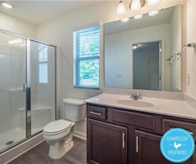 Building Photo - 10 Rochambeau Ct