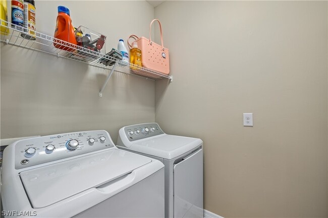 Building Photo - 15951 Grassland Ln