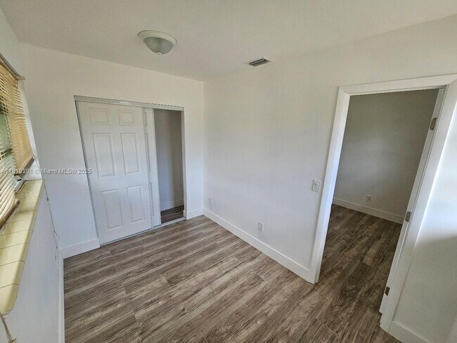 Building Photo - 8162 NW 5th Ave