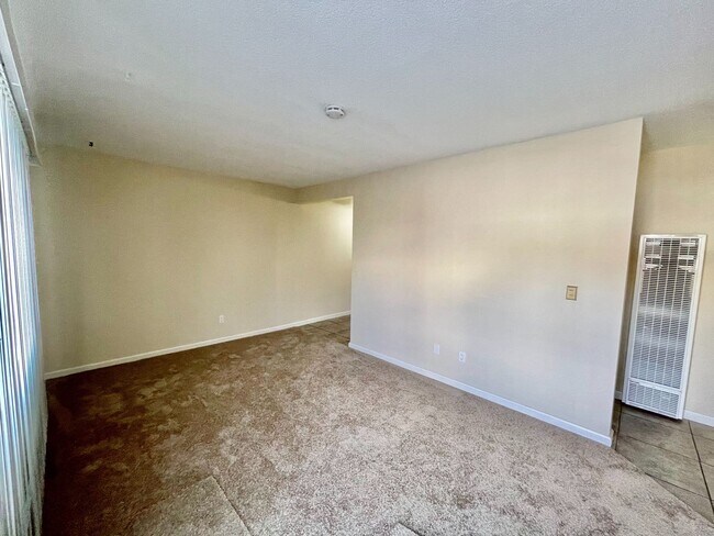 Building Photo - Temple