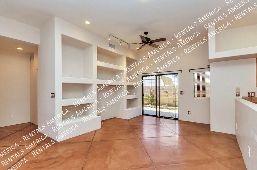 Building Photo - 1711 N Baxter Dr