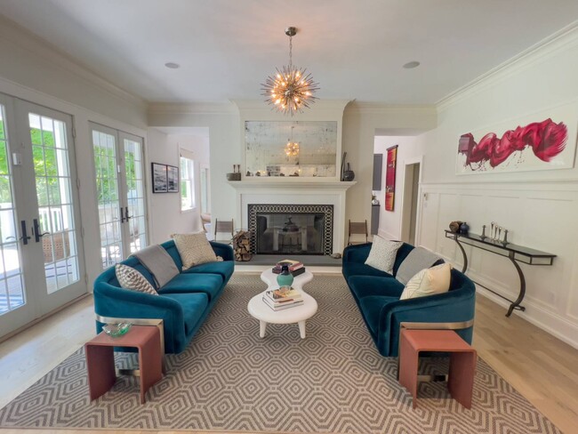 Building Photo - 118 Water Mill Towd Rd