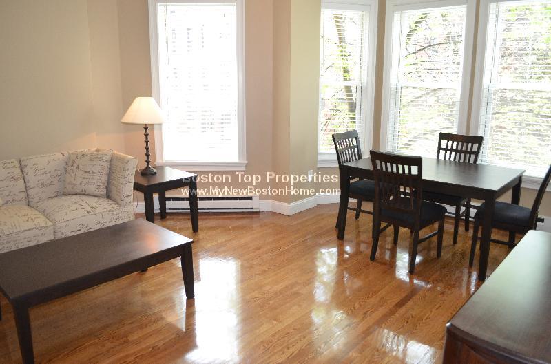 Building Photo - 537 Columbus Ave