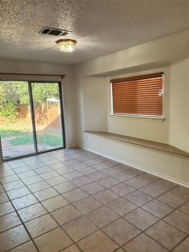 Building Photo - 2508 Byfield Dr