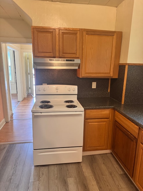 Building Photo - 511 E Beaver Ave