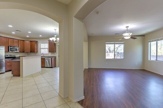 Building Photo - 50% OFF FIRST MONTH RENT!!!!!!!!!!!!!!! Rancho Sahuarita