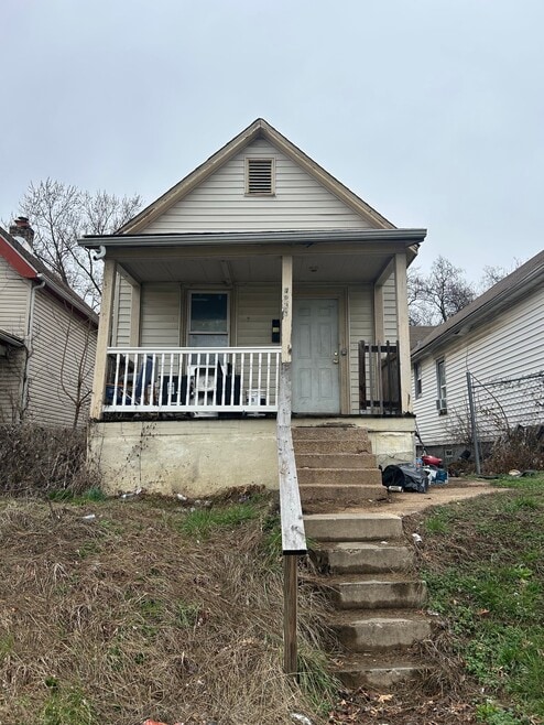 Building Photo - 4935 Alcott Ave