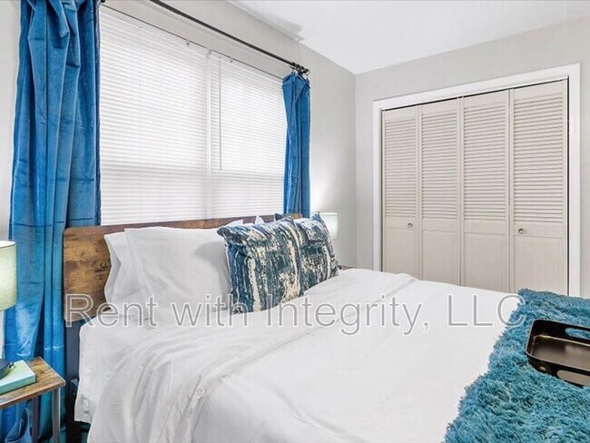 Building Photo - 1835 Portland Ave