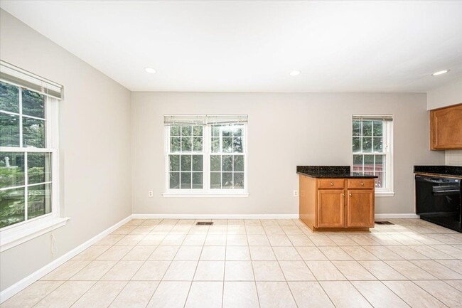 Building Photo - 151 Lazy Hollow Dr