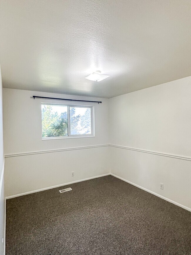 Building Photo - 5333 Peachwood Cir