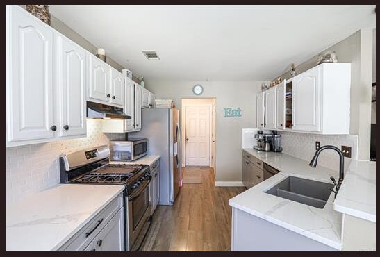 Building Photo - 2309 Greenleaf Dr