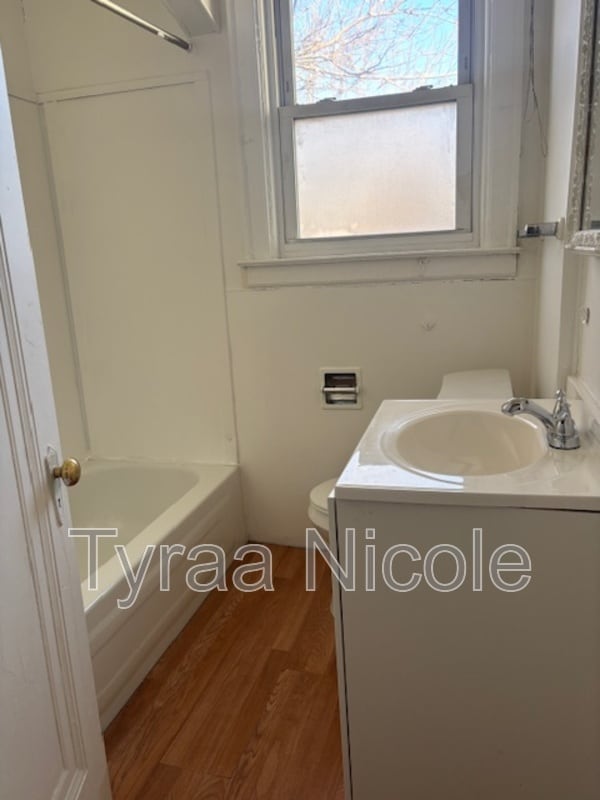 Building Photo - 3266 Pasadena St