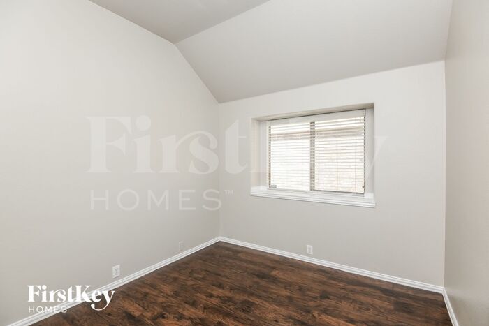 Building Photo - 709 Loftin St