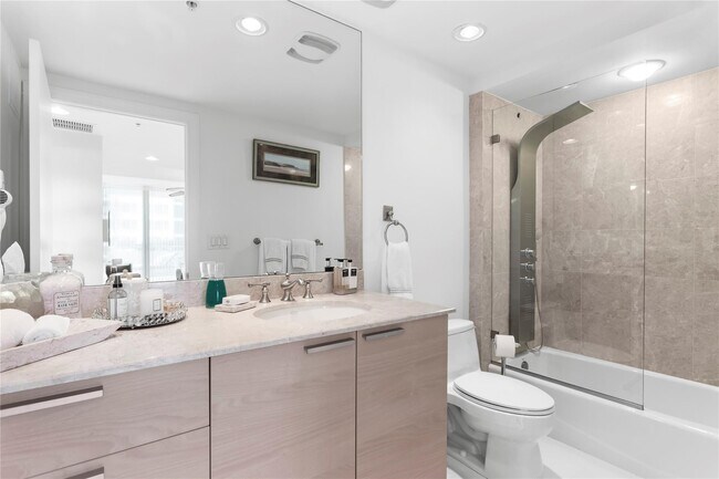 Building Photo - 3535 S Ocean Dr