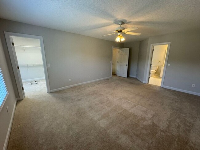 Building Photo - Fantastic Angier Home
