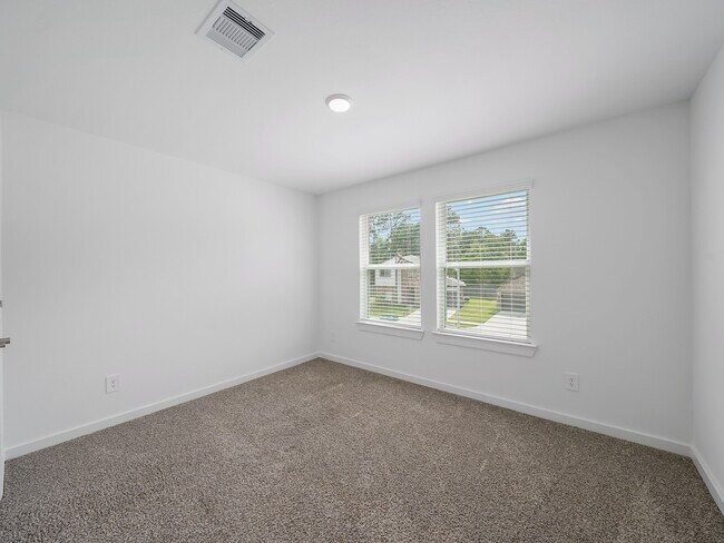 Building Photo - 14206 Wonder Lake Ln