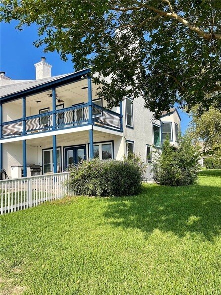 Building Photo - 221 Capetown Way