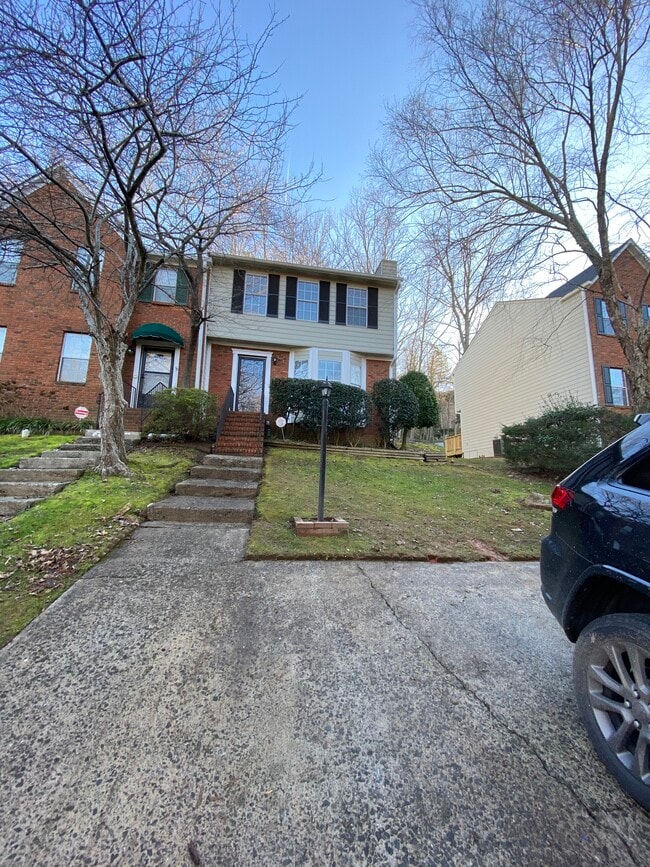 Building Photo - 1656 Grist Mill Dr