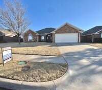 Building Photo - 6053 Laci Ln