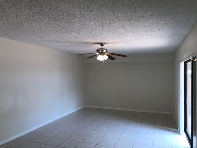 Building Photo - 233 Charter Way