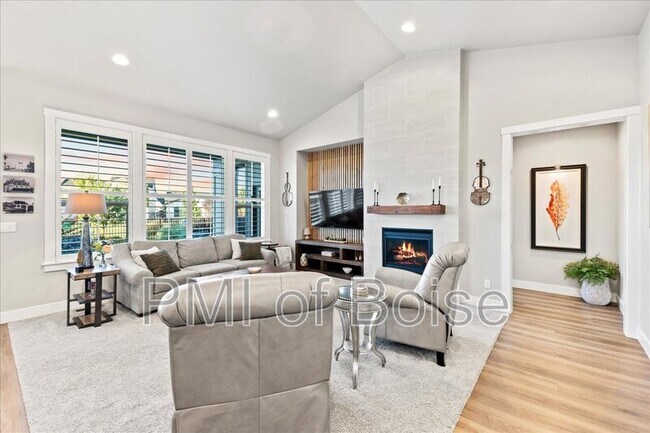 Building Photo - 10238 Hazy Gln Dr