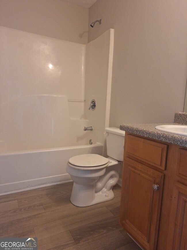 Building Photo - 5646 One Lake Way