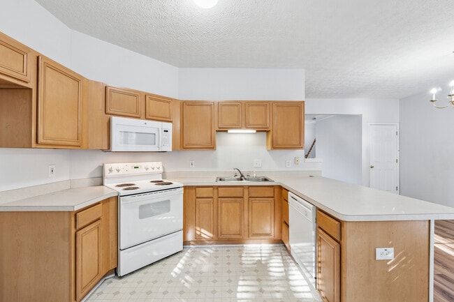Building Photo - 115 Benfield Cir SE