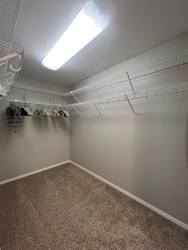 Building Photo - 4 bedroom home in Doyon Estates