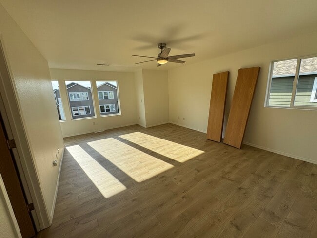 Building Photo - FULLY GUTTED & RENOVATED 4-Bedroom Condo N...