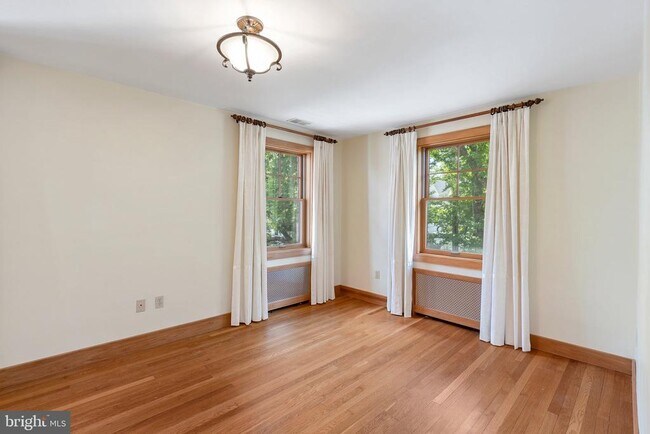 Building Photo - 5109 Fairglen Ln
