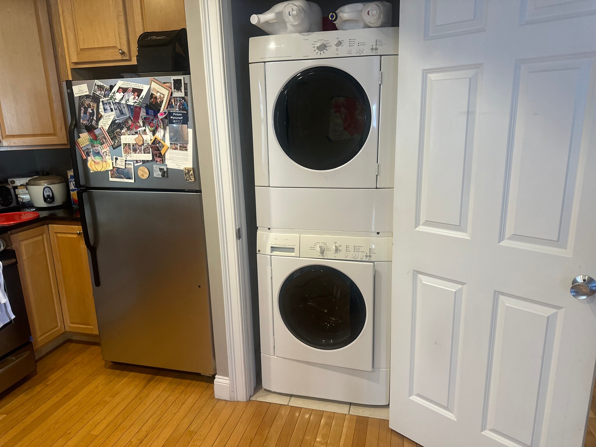 Building Photo - 137 Calumet St