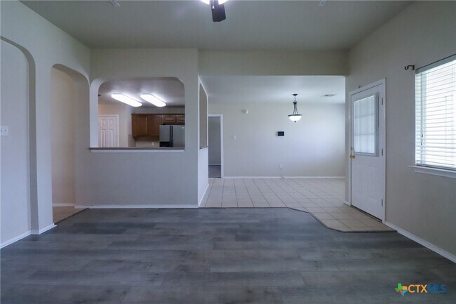 Building Photo - 1805 Lobrecht Ct