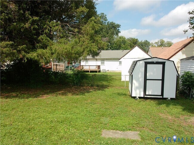 Building Photo - 212 N Kalmia Ave