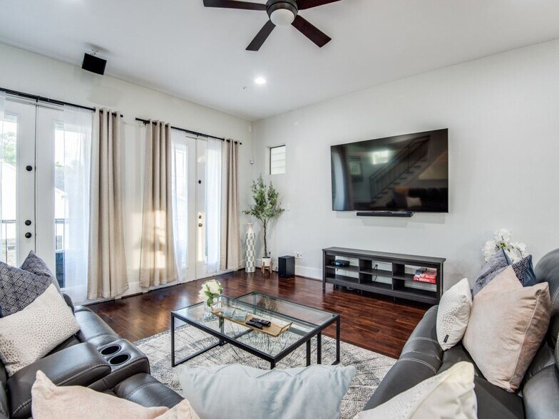 Building Photo - 1509 Holly St