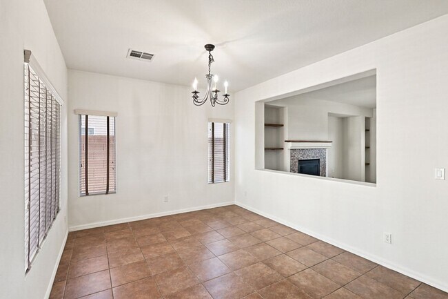 Building Photo - Lovely Northwest Gated Community Home
