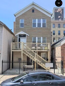 Primary Photo - 520 N May St
