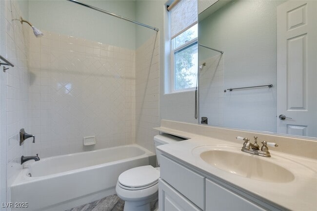Building Photo - 1704 Cypress Manor Dr