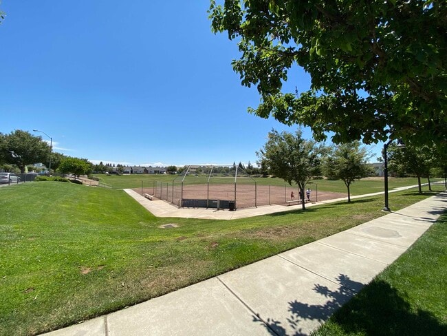 Building Photo - 2446 Cortes Dr