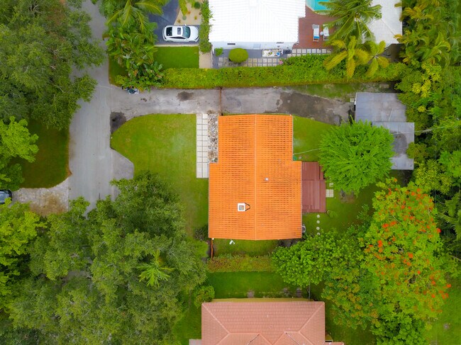 Building Photo - 160 NW 101st St