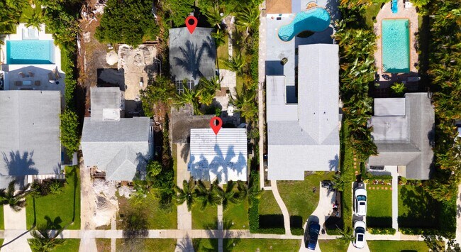 Building Photo - 245 Cortez Rd