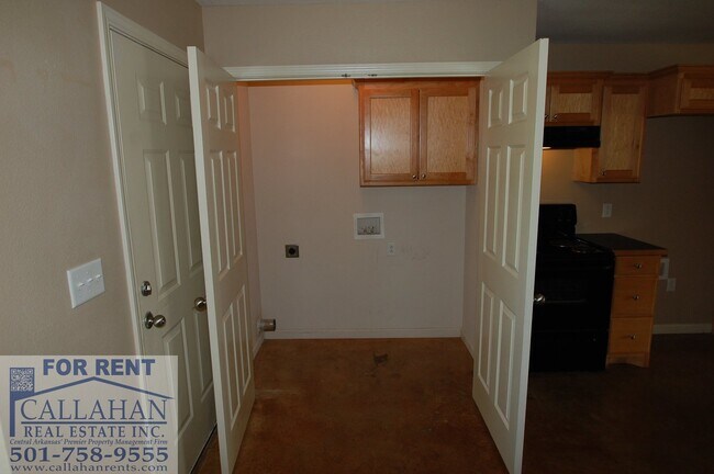 Building Photo - 8005 Langer Dr