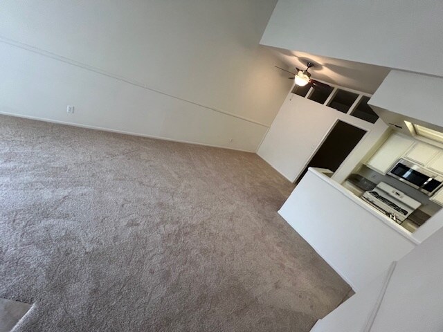 Building Photo - 7211 Cozycroft Ave