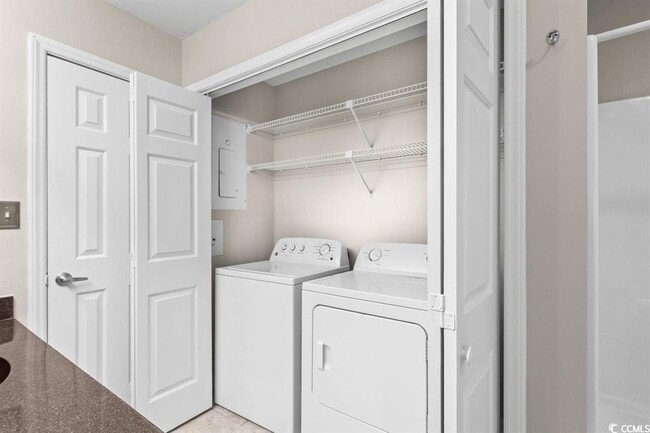 Building Photo - 6517 Valene Ct