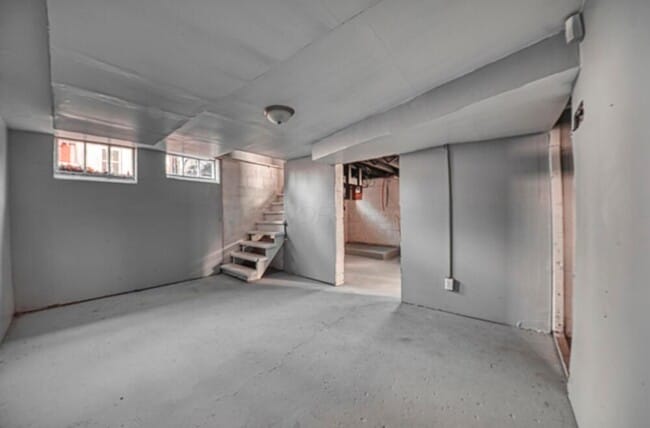 Building Photo - 2360 Taylor Ave
