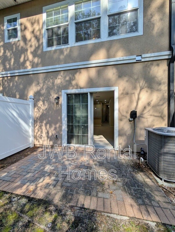 Building Photo - 11311 Estancia Villa Cir
