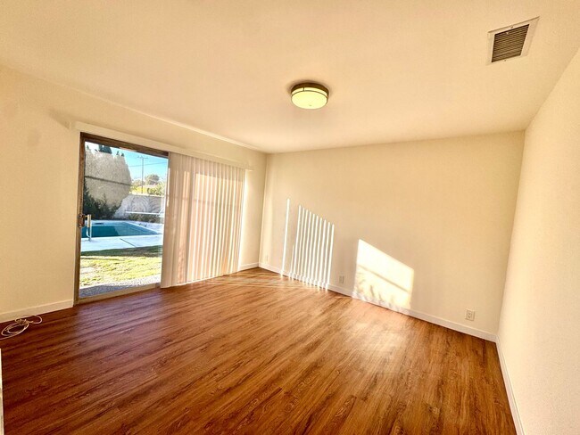 Building Photo - Beautiful newly renovated 4 Bedroom, 3 Bath Pool home in North Tustin