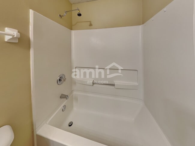 Building Photo - 514 Hannifin Dr